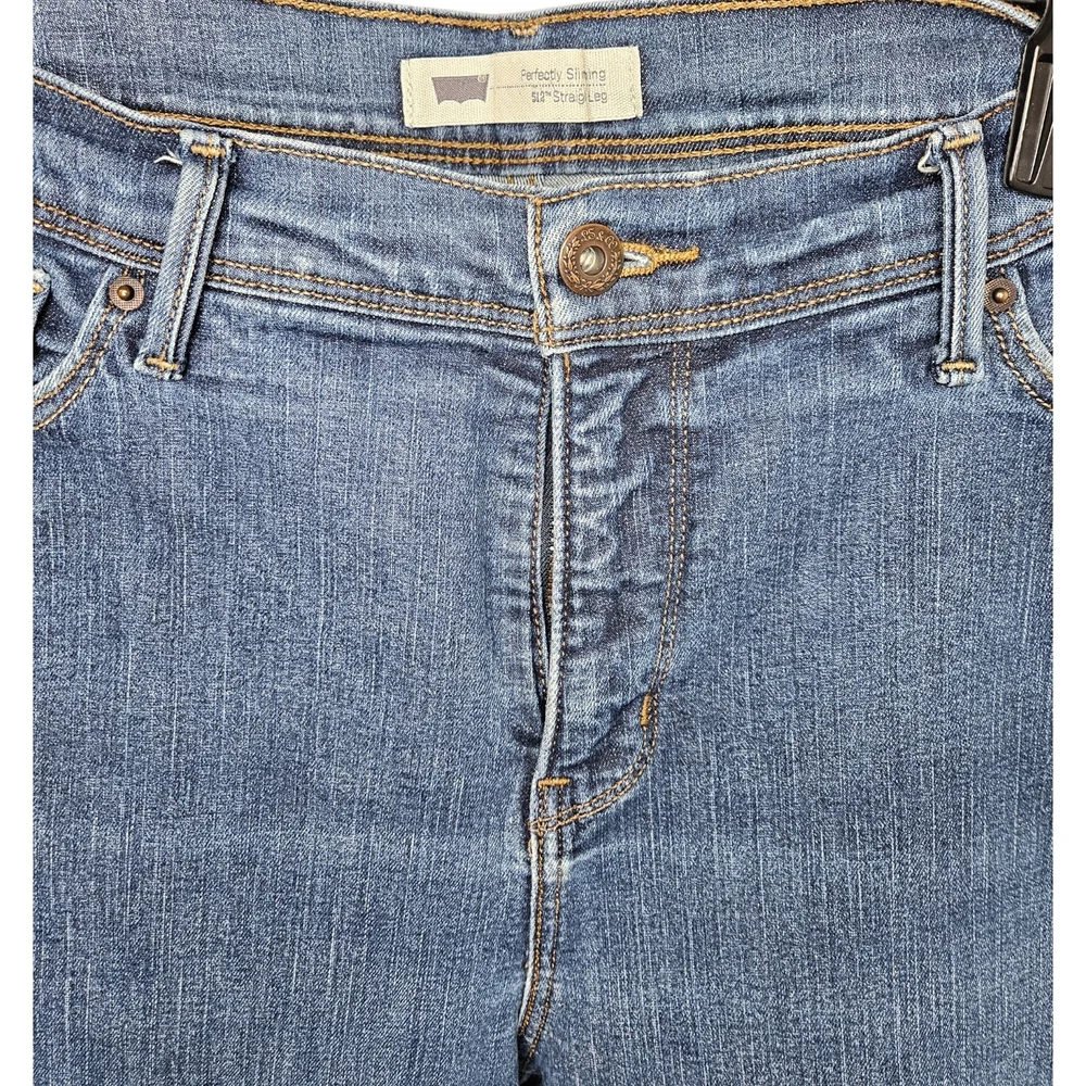 Levis Women's Blue Jeans - 12 - Picture 3 of 4